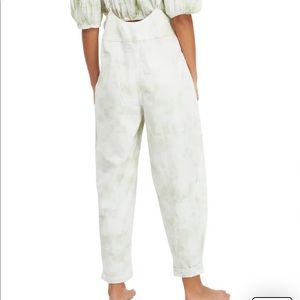 Free people stroll in Kyoto ***overalls only***